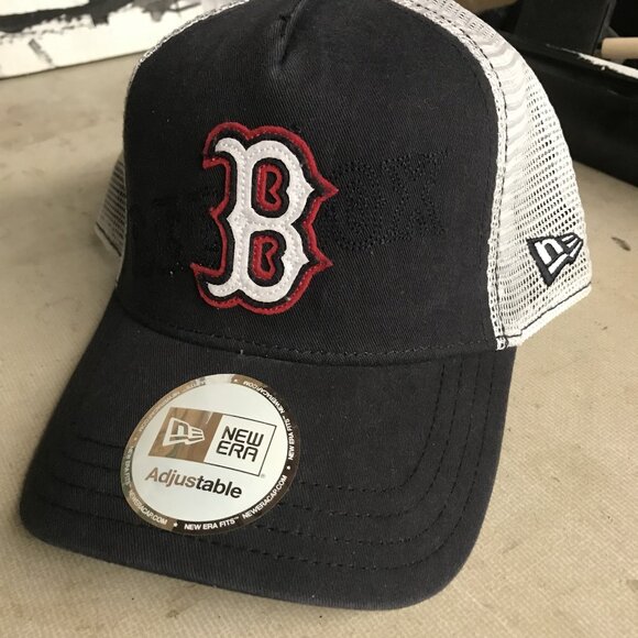 NEW Boston Red Sox New Era Trucker Baseball Sports 9TWENTY Adjustable Hat - Navy - Picture 1 of 1